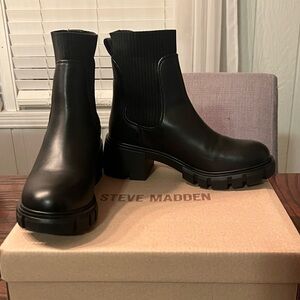 Steve Madden Black Chelsea Boots